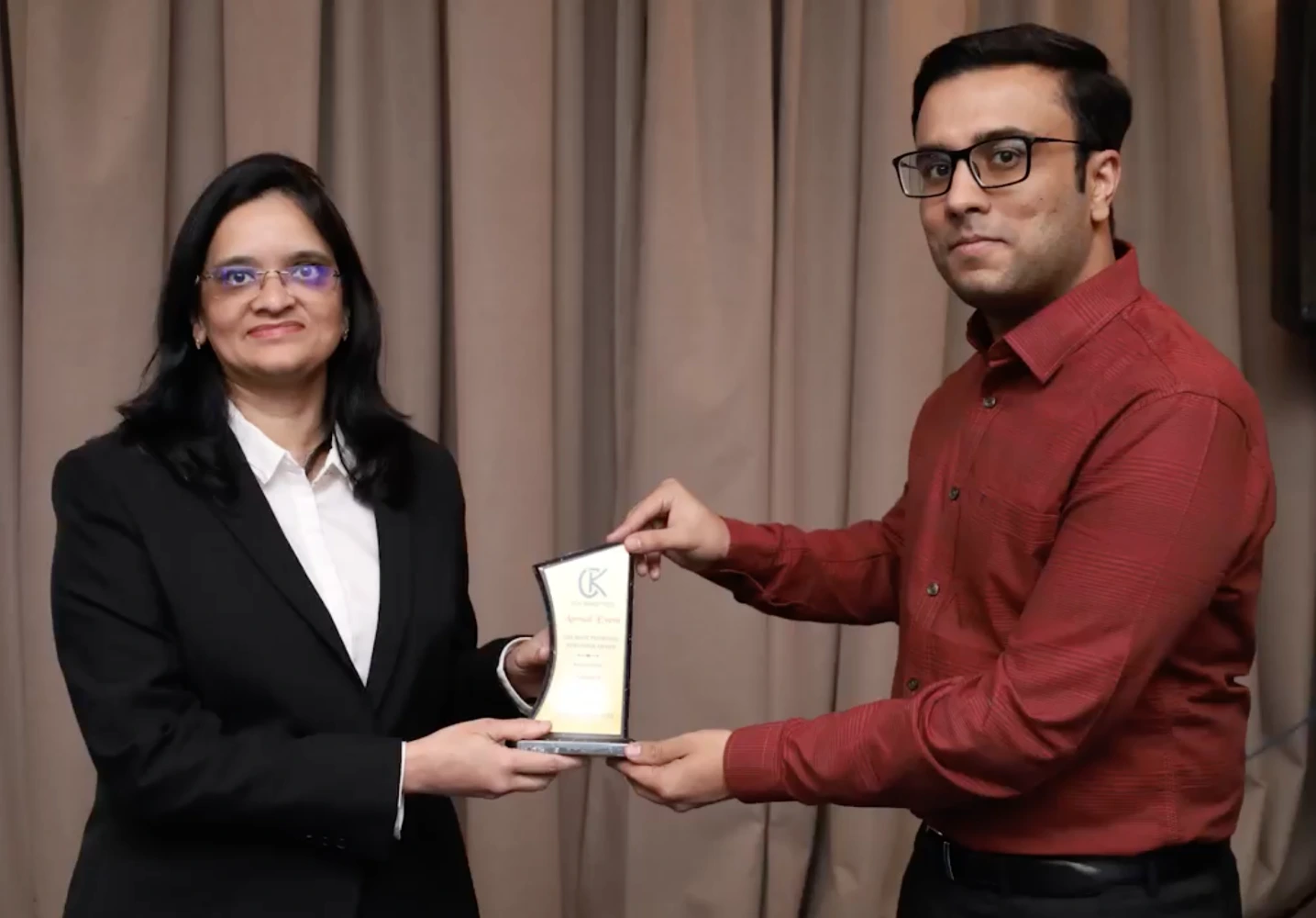 award-2 award-2