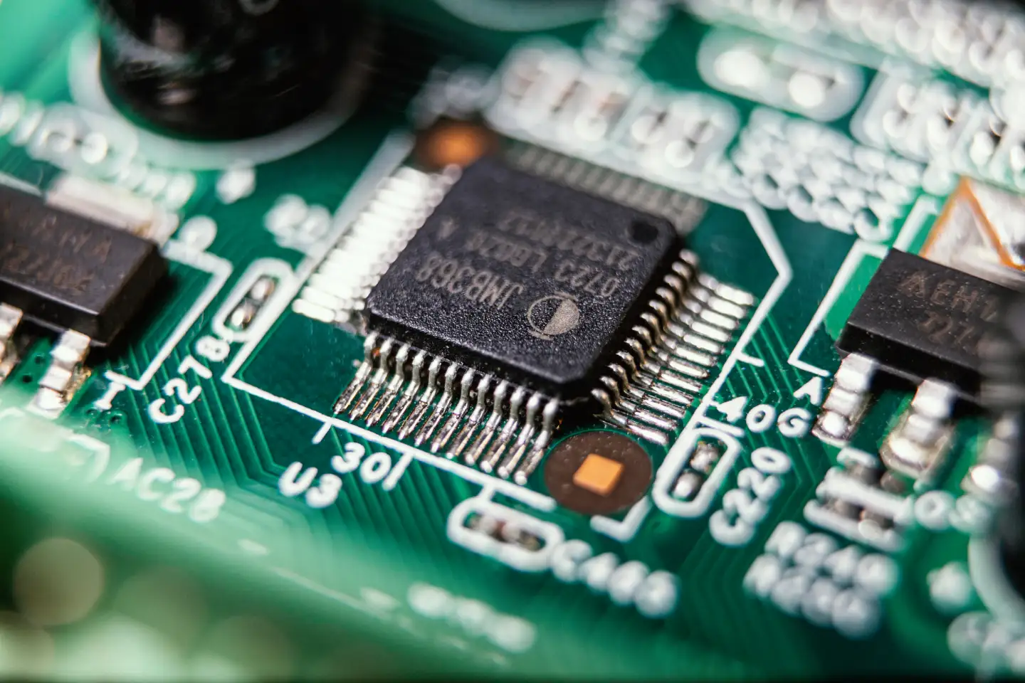 Nvidia's H200 Breakthrough: A Pragmatic Thaw in US-China Tech Tensions? featured image